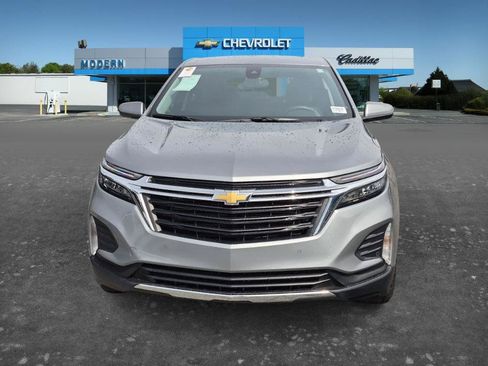Used 2024 Chevrolet Equinox LT w/ LPO, Floor Liner Package FWD image 8