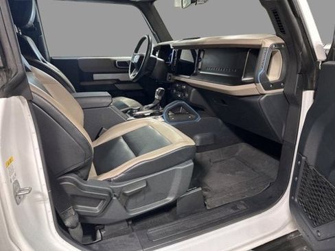 Used 2023 Ford Bronco Wildtrak image 10