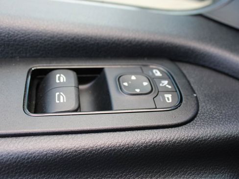 Used 2023 Mercedes-Benz Sprinter 2500 image 17