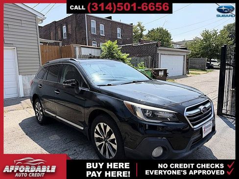 Used 2018 Subaru Outback 3.6R Touring AWD/4WD image 7