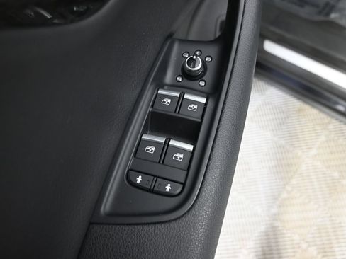Used 2018 Audi Q7 3.0T Prestige AWD/4WD image 21