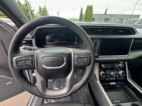 Used 2024 GMC Yukon Denali w/ Max Trailering Package AWD/4WD image 19