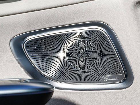 New 2025 Mercedes-Benz C 300 4MATIC Sedan image 23