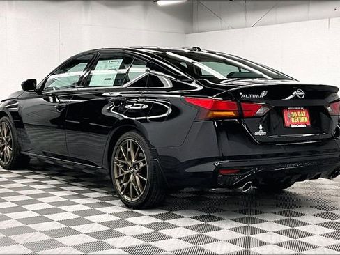 New 2025 Nissan Altima 2.5 SR w/ SR Premium Package image 4