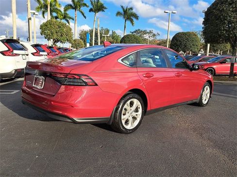 Certified 2023 Honda Accord LX image 6