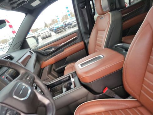 Used 2024 GMC Yukon Denali Ultimate image 6