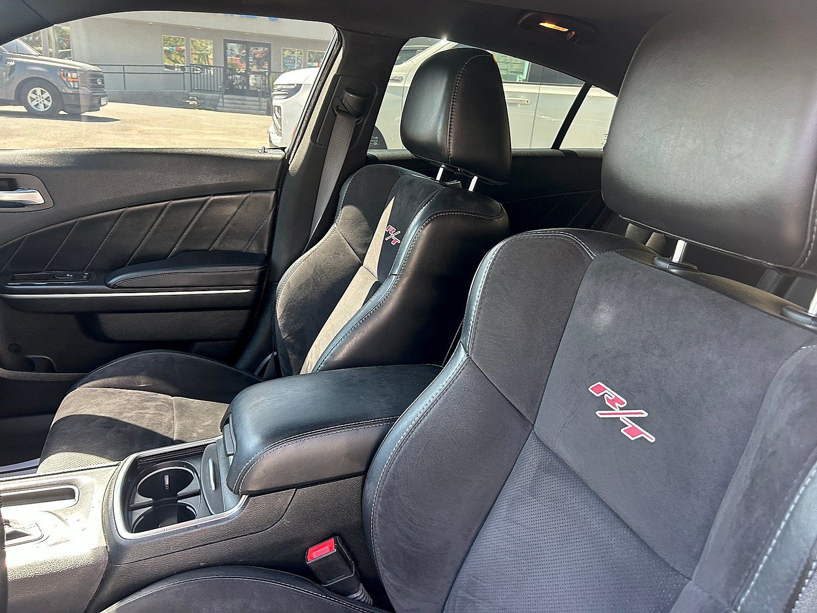 Used 2016 Dodge Charger R/T RWD image 10