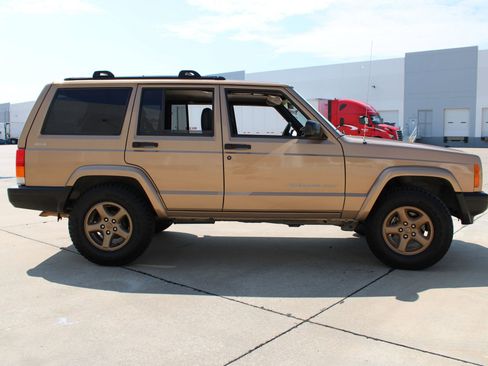 Used 1999 Jeep Cherokee Sport AWD/4WD image 25