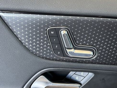 Certified 2025 Mercedes-Benz GLA 250 image 12