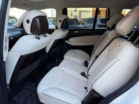 Used 2018 Mercedes-Benz GLS 550 4MATIC image 18