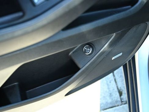 Used 2020 Chevrolet Traverse LT w/ LT Premium Package image 45