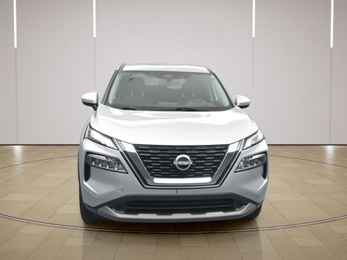 Certified 2023 Nissan Rogue SV AWD/4WD image 2