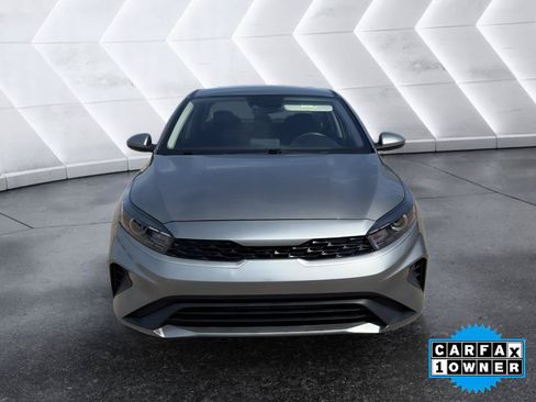 Used 2024 Kia Forte LXS FWD image 2
