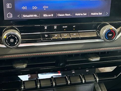 Used 2024 Chevrolet Colorado Z71 w/ Advanced Trailering Package image 16