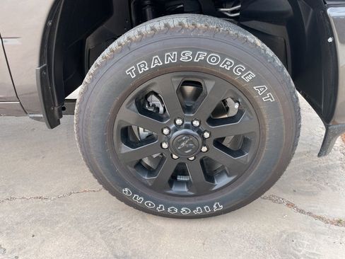 New 2024 RAM 2500 Big Horn w/ Night Edition AWD/4WD image 12