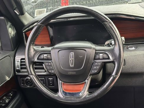 Used 2021 Lincoln Navigator L Reserve image 16