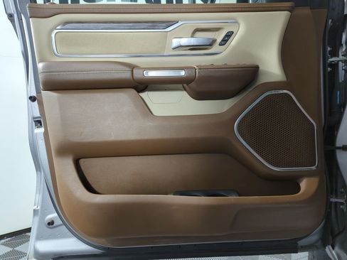 Used 2019 RAM 1500 Laramie image 8