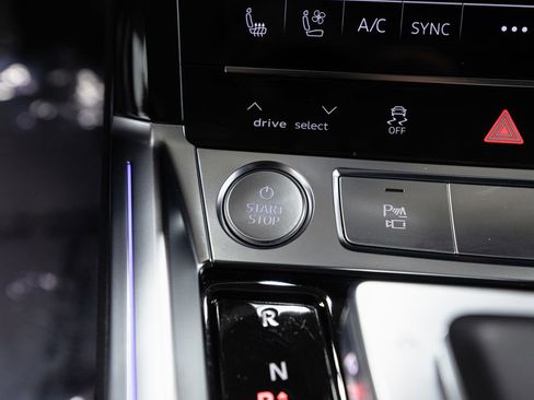 Used 2019 Audi e-tron Prestige image 15