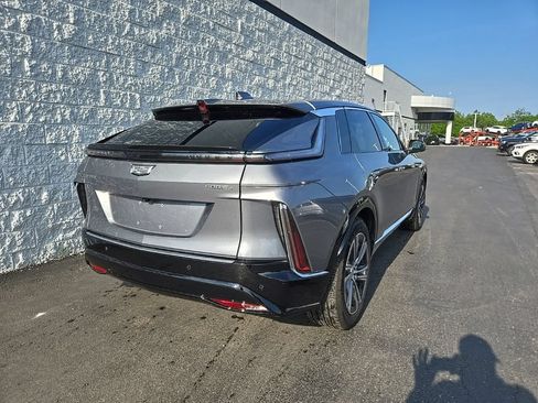 Certified 2023 Cadillac Lyriq AWD image 15