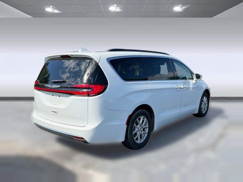 Used 2022 Chrysler Pacifica Touring-L FWD image 7