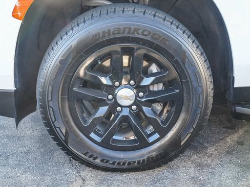 Used 2024 Chevrolet Tahoe LT image 9