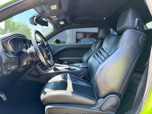 Used 2019 Dodge Challenger SRT Hellcat RWD image 20