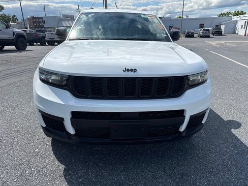 Used 2024 Jeep Grand Cherokee L Altitude AWD/4WD image 14