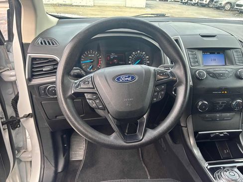 Used 2019 Ford Edge SE w/ SE Fleet Driver's Package image 14