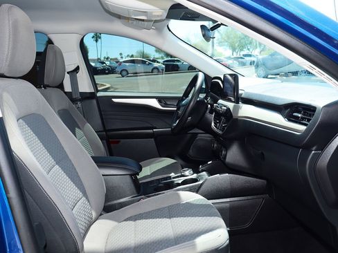 Used 2022 Ford Escape SE image 34