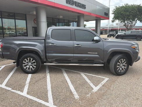Used 2023 Toyota Tacoma Limited image 2