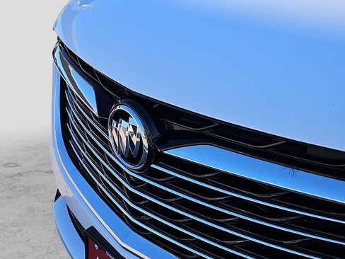 Used 2024 Buick Enclave Premium image 12