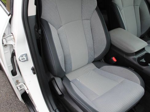 Used 2022 Subaru Outback Premium AWD/4WD image 13