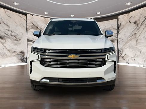 Used 2023 Chevrolet Suburban Premier AWD/4WD image 10