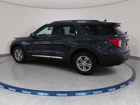Certified 2023 Ford Explorer XLT w/ Equipment Group 202A AWD/4WD image 8
