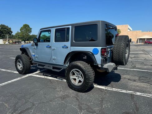 Used 2012 Jeep Wrangler Unlimited Sahara w/ Connectivity Group image 8