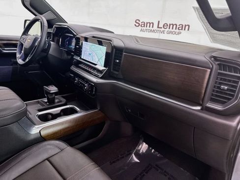 Used 2025 Chevrolet Silverado 1500 High Country w/ High Country Premium Package AWD/4WD image 32
