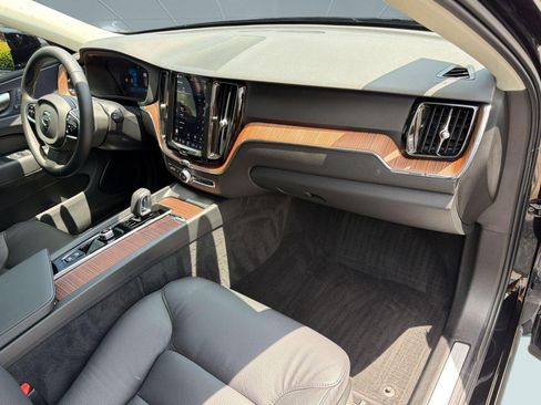 Certified 2024 Volvo XC60 B5 Plus w/ Protection Package Premier AWD/4WD image 30