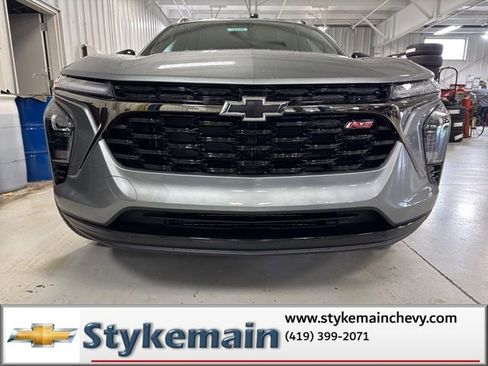 New 2026 Chevrolet Trax RS w/ Sunroof Package image 29