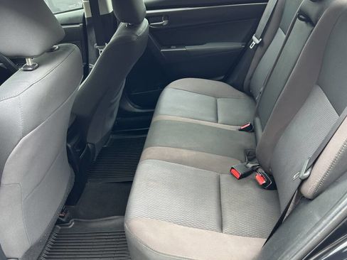 Used 2018 Toyota Corolla LE FWD image 17