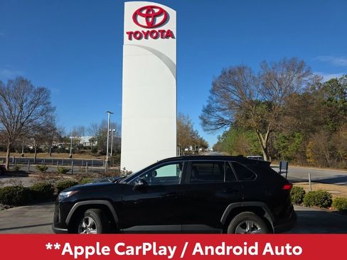 Used 2024 Toyota RAV4 XLE image 3