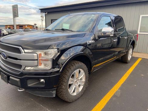 Used 2018 Ford F150 Platinum w/ Equipment Group 701A Luxury AWD/4WD image 3