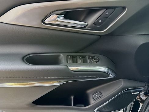 New 2026 Chevrolet Traverse LT w/ Enhanced Driving Package image 18