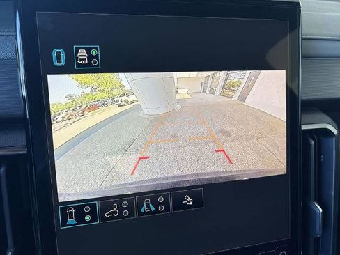 Certified 2025 GMC Acadia AT4 AWD/4WD image 15