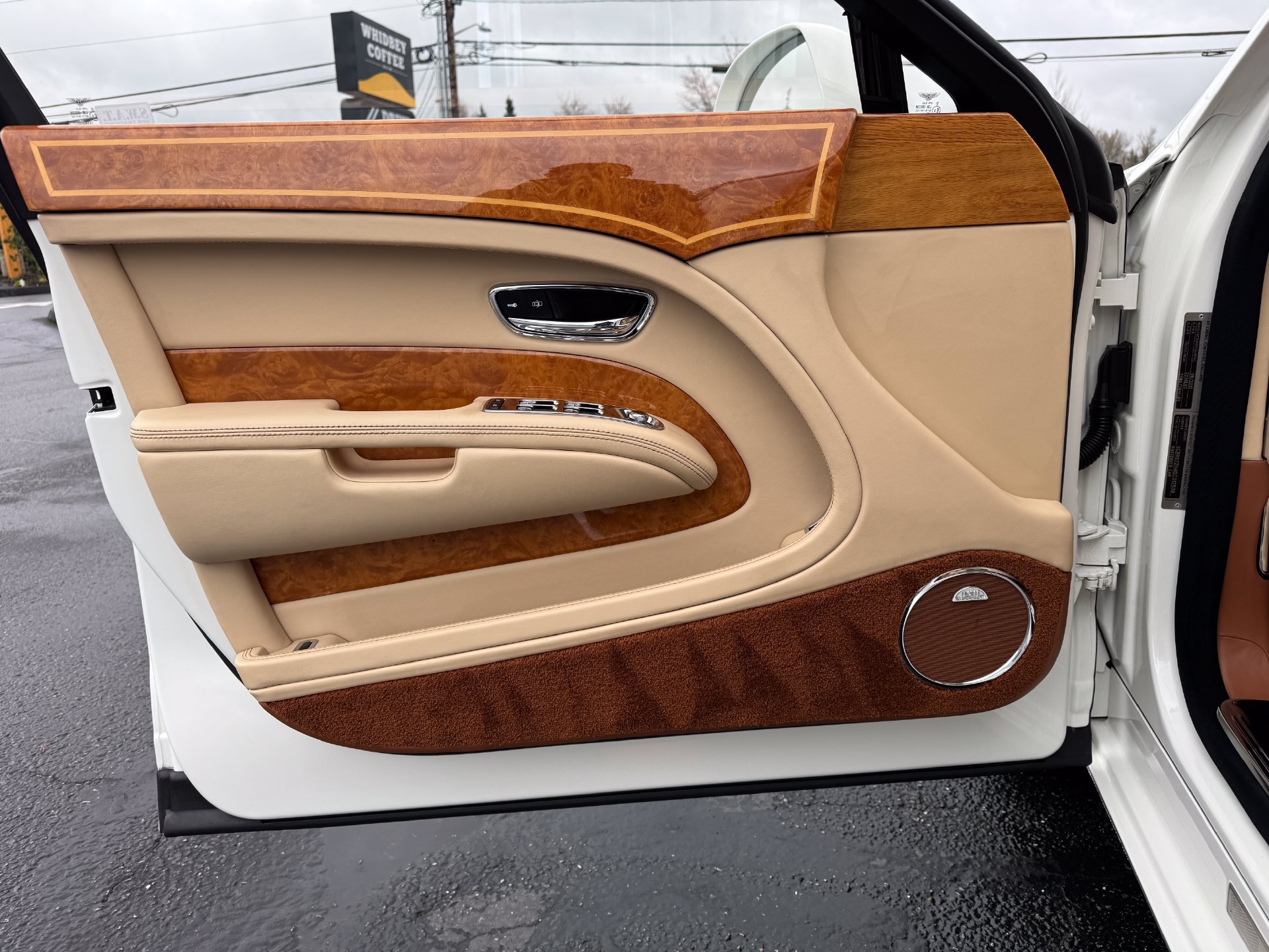 Used 2013 Bentley Mulsanne RWD image 61