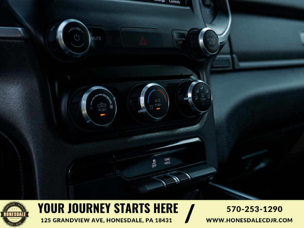 Used 2021 RAM 1500 4x4 Quad Cab image 21