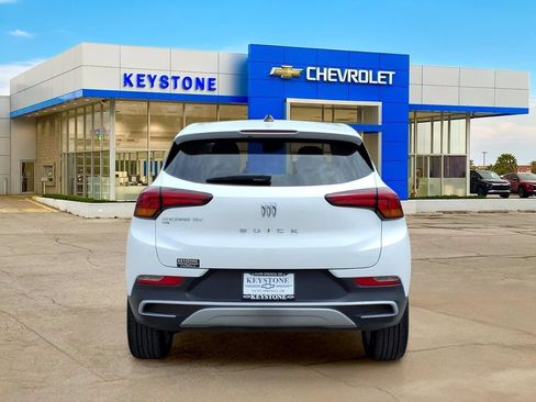 Used 2025 Buick Encore GX Preferred AWD/4WD image 6