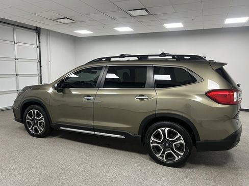 Used 2023 Subaru Ascent Touring image 8