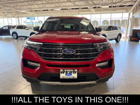 Used 2024 Ford Explorer XLT w/ Equipment Group 202A AWD/4WD image 3