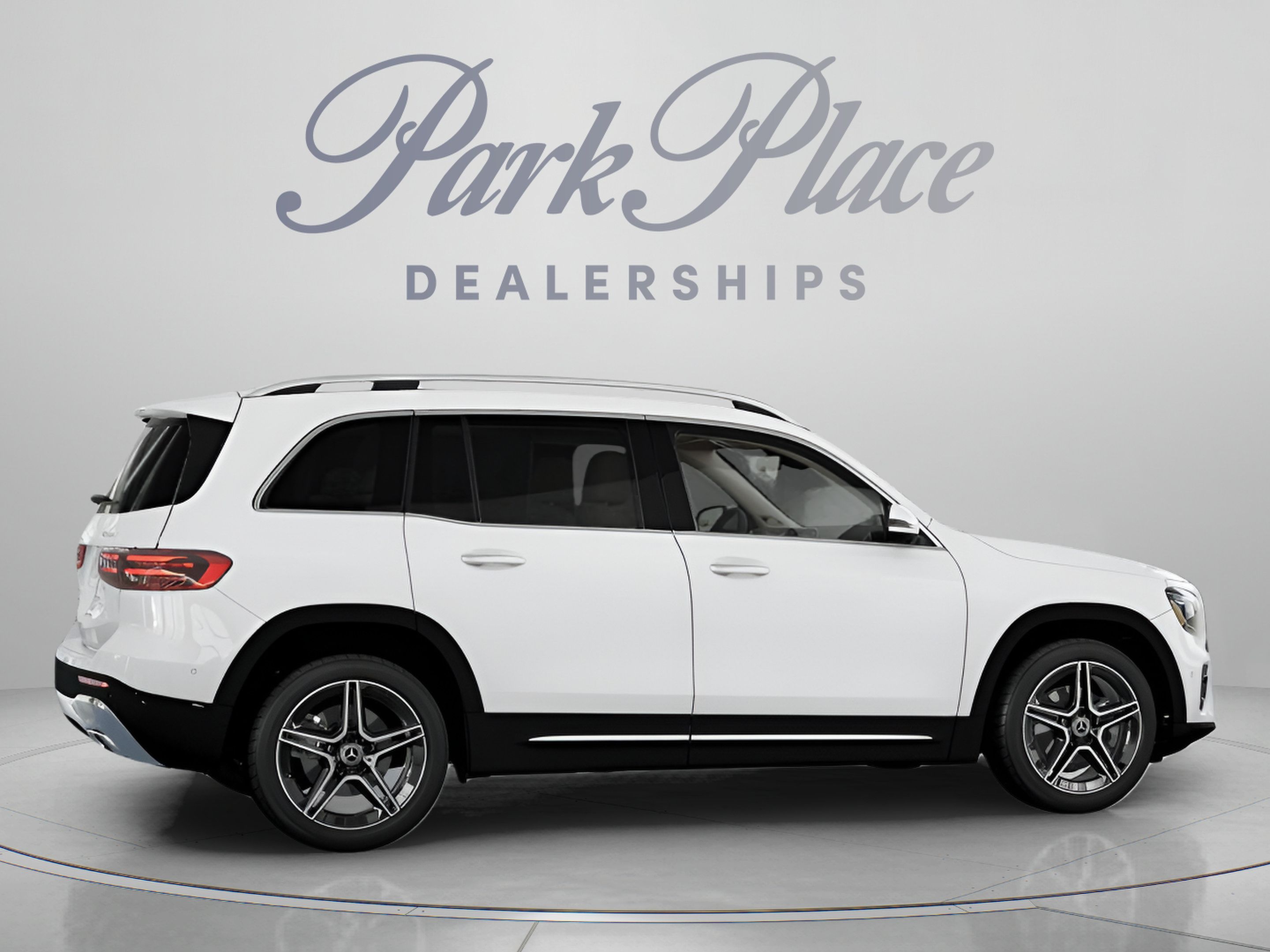 Used 2026 Mercedes-Benz GLB 250 4MATIC image 23