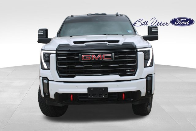 Used 2024 GMC Sierra 2500 AT4 w/ AT4 Premium Plus Package AWD/4WD image 2